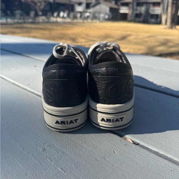 Ariat Skylar Black Floral Embossed Platform Sneakers – Women’s 8.5B - Picture 7 of 12